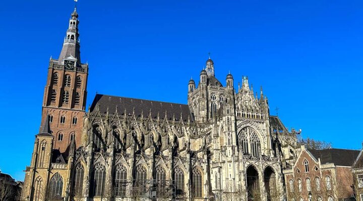 Sint jan vanaf de parade in den bosch city e1686730242265 1024x569