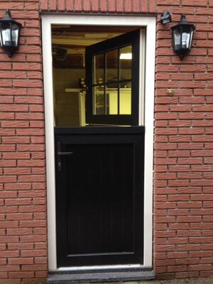 Kunstdtof boerderijdeur